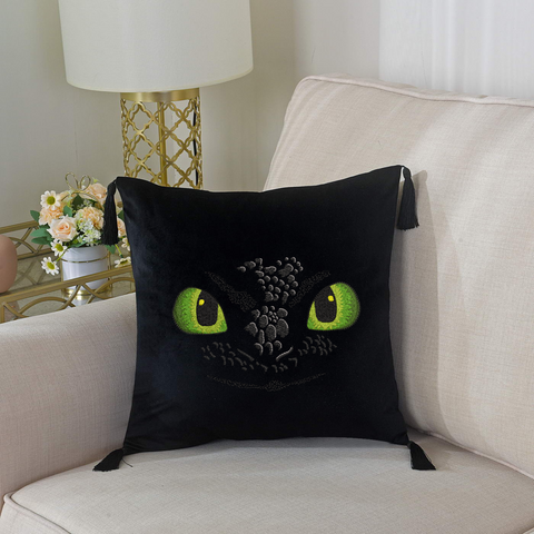 Dragon Eyes machine embroidery design